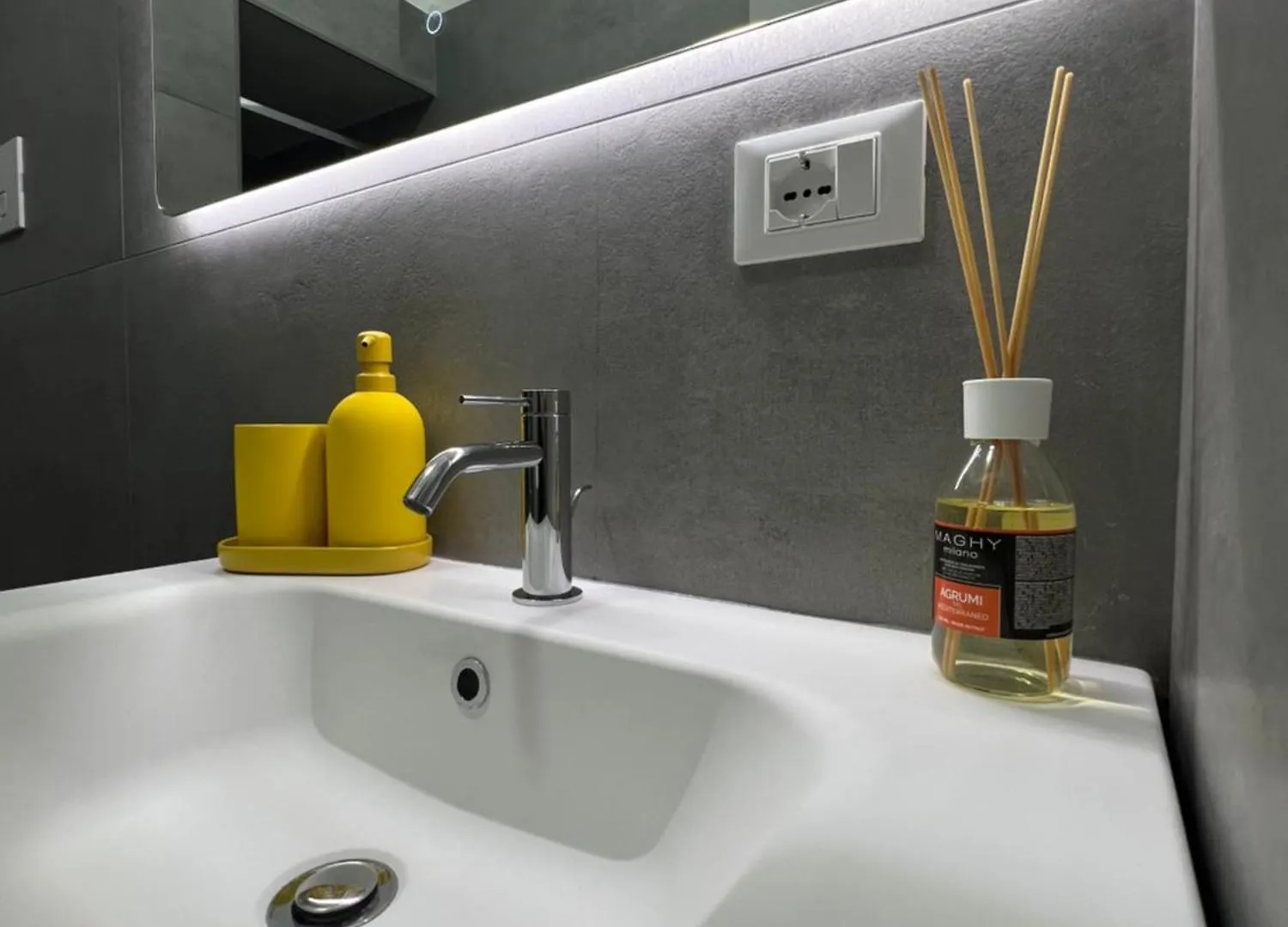 公寓 Colezu Rooms 巴勒莫